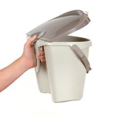 Organic waste container